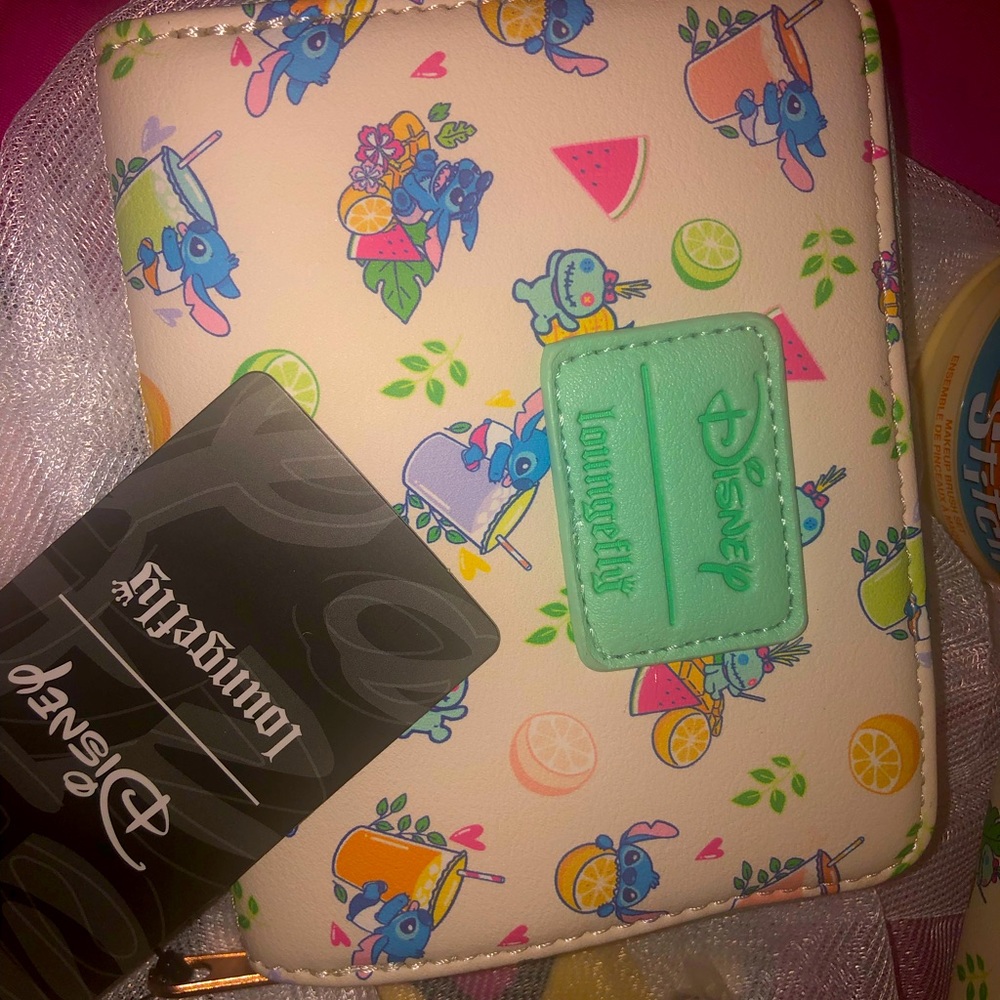 Fruit drinks baby Stitch Loungefly bundle - Picture 3 of 7